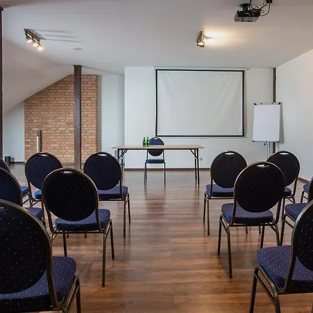 Dwor Klembow Oda ve Kahvaltı Klembow Koscielny