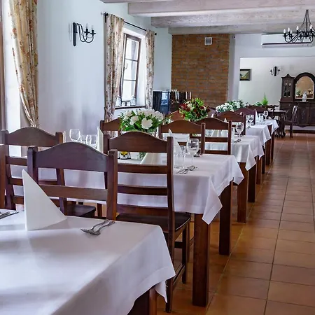 Dwor Klembow Klembów Kościelny