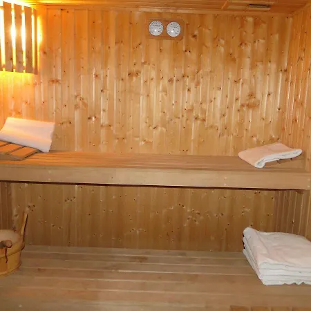 Dwór Klembów 3*