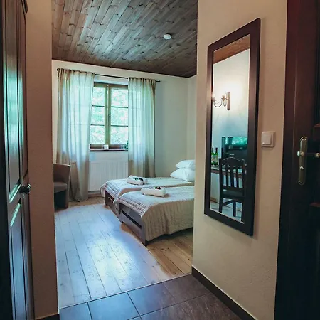 Dwor Klembow Oda ve Kahvaltı Klembow Koscielny