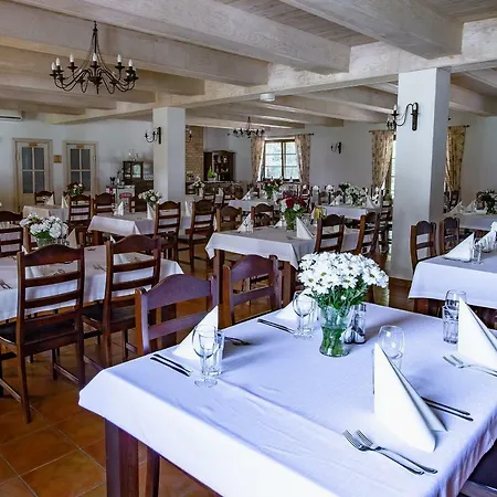 Dwor Klembow 4* Klembow Koscielny