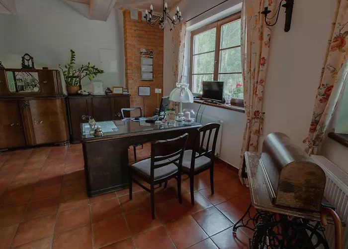 Dwor Klembow Klembów Kościelny